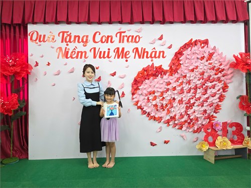  Quà Tặng Con Trao - Niềm Vui Mẹ Nhận  Mừng Ngày 8/3 tại Babybees Phúc Long