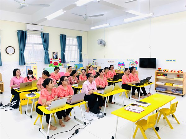 Tập huấn chuyên đề  Đánh giá sự phát triển của trẻ  năm học 2024 -2025