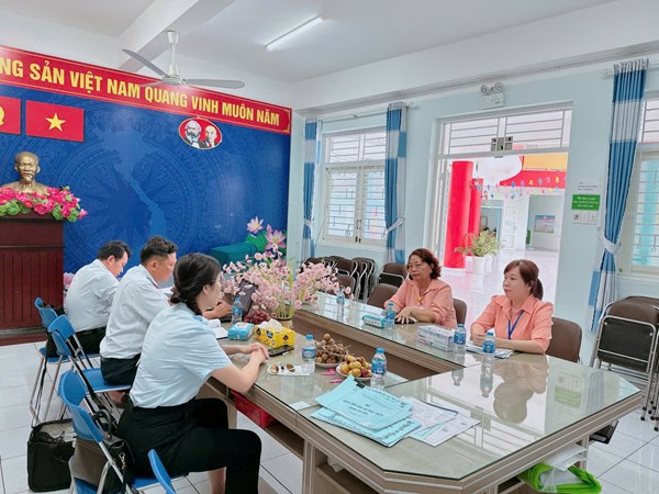 Trường Mầm non Bé Ngoan 1 đón đoàn kiểm tra Vệ sinh an toàn thực phẩm Thành Phố