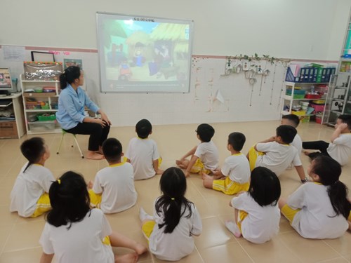 Kể chuyện  Ba cô gái  của các bé lớp mẫu giáo 5-6 tuổi