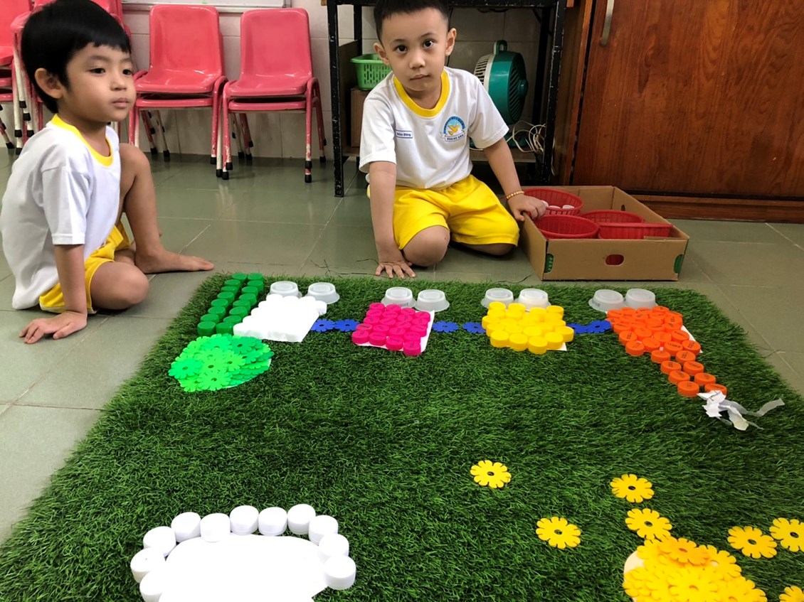 Các bé lớp mẫu giáo 3-4 tuổi tạo hình sáng tạo