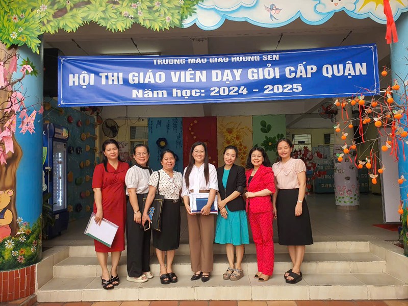 Tham gia Hội thi giáo viên dạy giỏi cấp Quận năm học 2024-2025