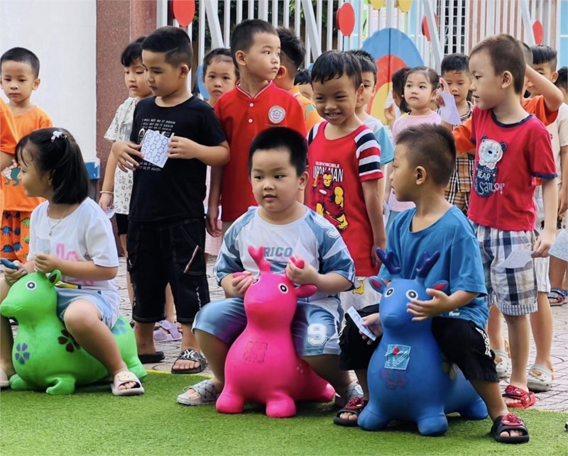 Trường Mầm non 10A tổ chức chương trình “Tuyệt đỉnh tranh tài” cho trẻ