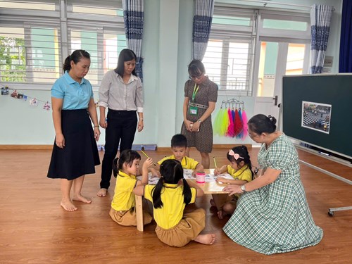 Cô Nguyễn Thị Hà tham gia Hội thi giáo viên mầm non dạy giỏi cấp Quận năm học: 2024-2025