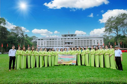 Hoạt động về nguồn trường Mầm non 10