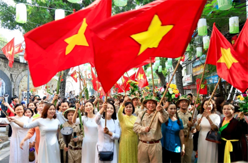  Hà Nội- Thủ đô của lương tri và phẩm giá của con người - Nơi hội tụ, kết tinh và tỏa sáng những giá trị cao quý, tiêu biểu của dân tộc 