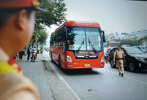 Quy định mới về xử lý phương tiện dừng đỗ gây ùn tắc