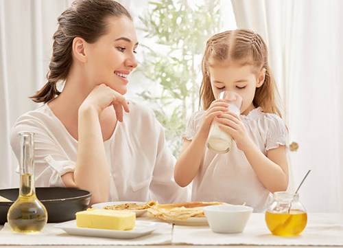 Trẻ cần ăn gì để phát triển chiều cao?