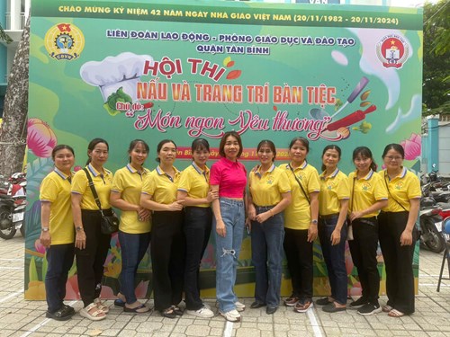 Hội thi nấu và trang trí bàn tiệc chào mừng kỷ niệm 42 năm Ngày Nhà giáo Việt Nam (20/11/1982-20/11/2024) với chủ đề  Món ngon yêu thương 