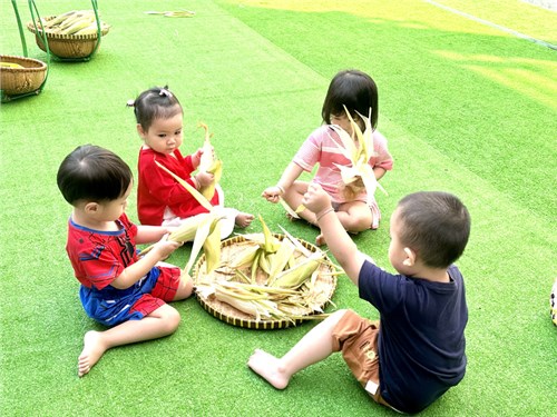 Kỹ năng lột vỏ bắp