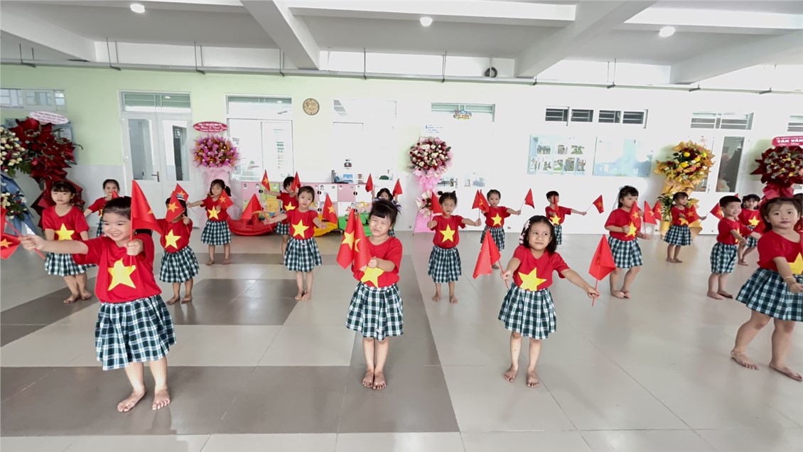 🎉thể dục đồng diễn chào mừng 50 năm thống nhất đất nước 🎉