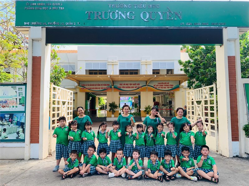 Bé tham quan trường tiểu học trương quyền – quận 3