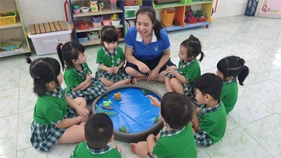 Nặn con vịt