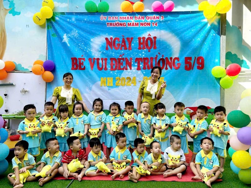 Chào đón bé yêu đến trường ngày khai giảng 05/9/2024