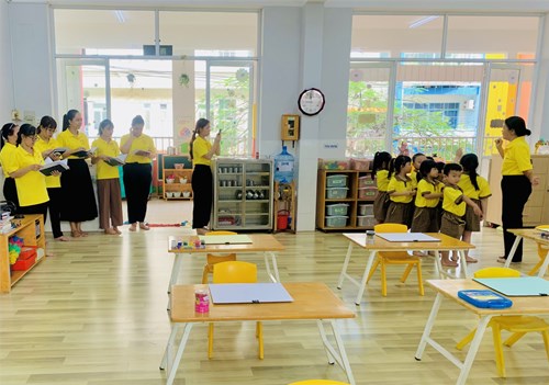 Chuyên đề “Nâng cao năng lực sáng tạo và cảm thụ nghệ thuật cho trẻ thông qua hoạt động tạo hình”