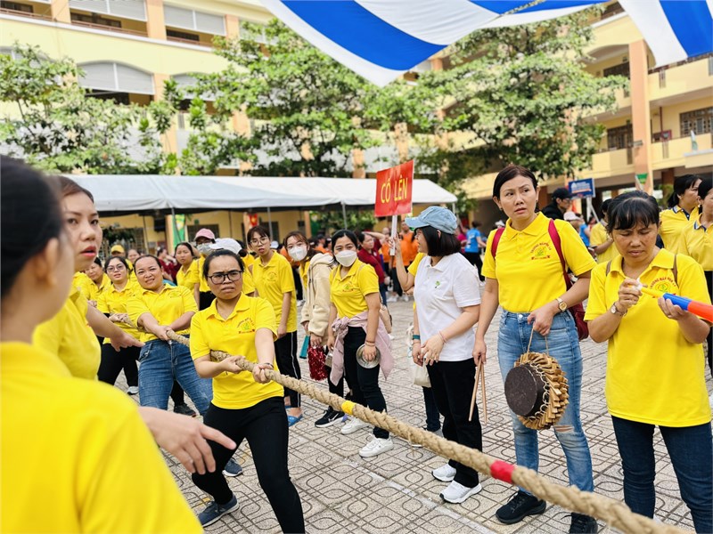 Công đoàn cơ sở Trường Mầm non 14 tham gia Hội thao  Nữ công nhân, viên chức, lao động khỏe - đẹp   năm 2024 môn kéo co
