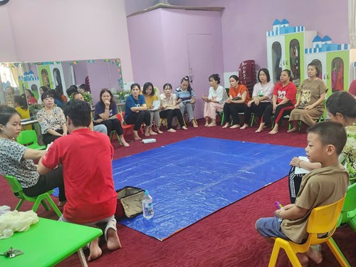 Tập huấn sơ cấp cứu năm học 2024 - 2025