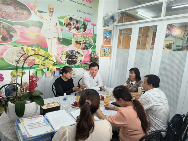 Đón đoàn kiểm tra của Phòng Giáo dục về thực hiện Phòng chống tai nạn thương tích trong trường học