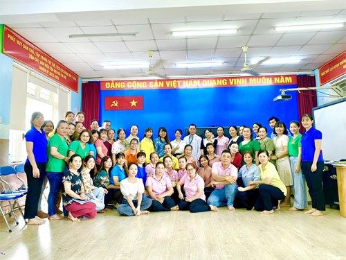 Trường Mầm non 15 phối hợp với TTYT quận Tân Bình tổ chức tập huấn Sơ cấp cứu cho CB-GV-NV toàn trường và nhóm trẻ do trường quản lý