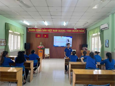 🌟 sinh hoạt chính trị tháng 8,9/2024 
 chủ đề:  nhớ về bác lòng ta sáng hơn 