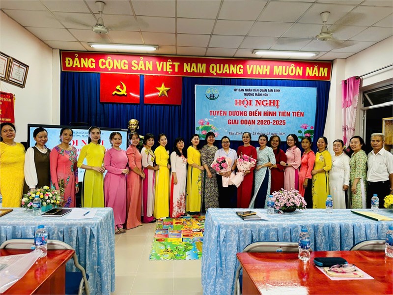 Trường Mầm Non 1: Ngày 28/02/2025, Chi bộ Mầm Non 1 tổ chức  Hội nghị tuyên dương điển hình tiên tiến giai đoạn 2020 - 2025 .