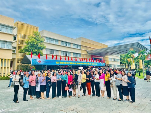 Tham dự ngày hội kết nối phát triển Giáo dục mầm non