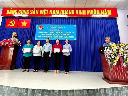 Hội nghị Tổng kết công tác Khuyến học, khuyến tài, xây dựng xã học tập năm 2023 và triển khai phương hướng nhiệm vụ năm 2024.