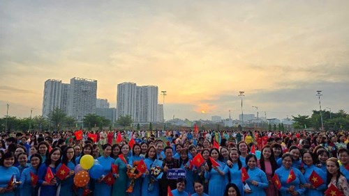 CĐCS Mầm non 28 tham gia chương trình đồng diễn áo dài truyền thống năm 2025