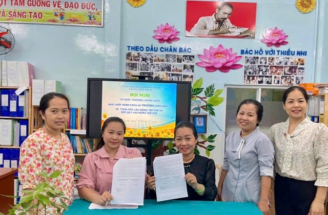 Hội nghị tổ chức thương lượng giữa Ban Chấp hành Công đoàn cơ sở và trường Mầm non 28 về thỏa ước lao động tập thể và nội quy lao động