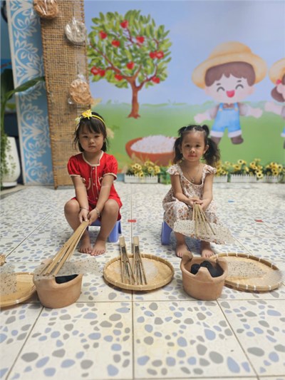 Bé vui trò chơi dân gian