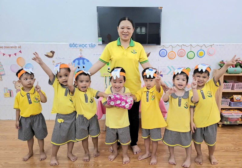 Bé Mầm 3 tham gia hội thi  Nha học đường  thật vui