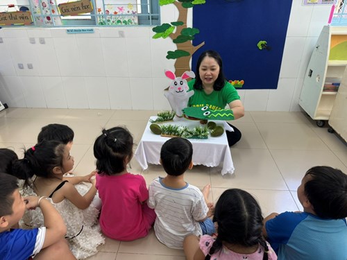 Tiết dạy Kể chuyện   Chú thỏ tinh khôn  của cô Vân Trang lớp Mầm 2.