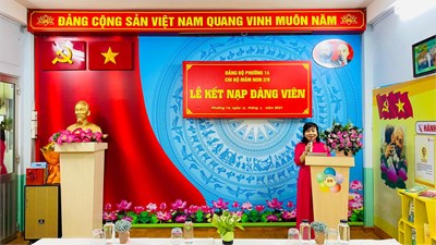 Lễ kết nạp đảng viên cho quần chúng ưu tú Dương Thị Kim Ngân