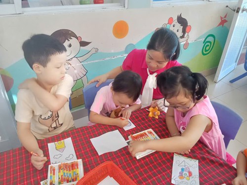 Hoạt động tạo hình  Bé vẽ kí hiệu tủ cặp  - Lớp 5-6 tuổi (2)