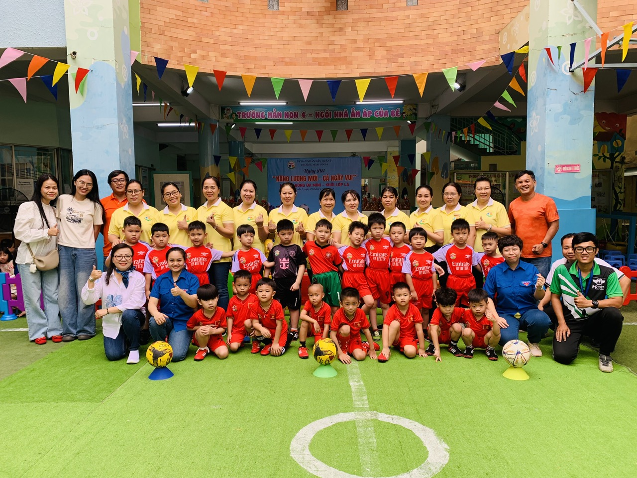 Hội thi bóng đá mini cấp trường năm học 2024 – 2025 với chủ đề  năng lượng mới - cả ngày vui 