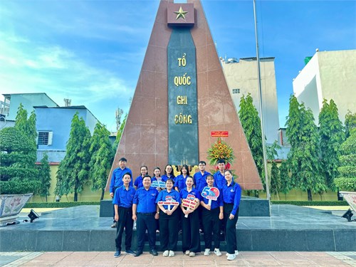 Chi đoàn trường mầm non phường 5 kết hợp với đoàn phường 5 mừng kỷ niệm 50 năm ngày giải phóng miền nam thống nhất đất nước (30/04/1975 - 30/04/2025)