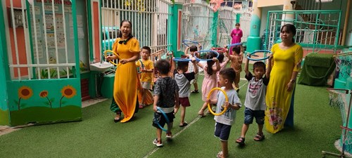 Hưởng ứng hoạt động “Đồng hành cùng áo dài Việt Nam”