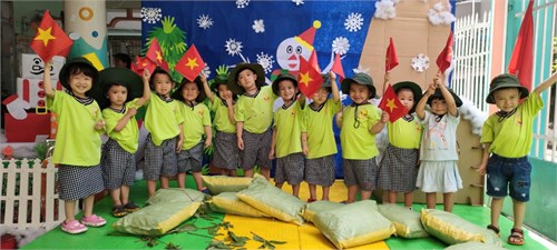 Các bé tham gia thi hội thi bé vui khoẻ