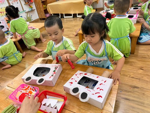 Giờ học  Trang trí robot 