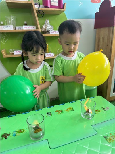 Bé học khám phá khoa học  Bong bóng kéo cốc 
