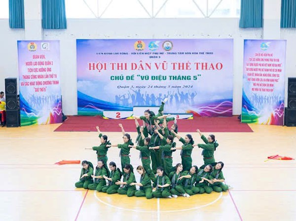 Chi đoàn mầm non  phối hợp cùng công đoàn trường mâm non tham gia hội thi dân vũ đạt giải nhì
