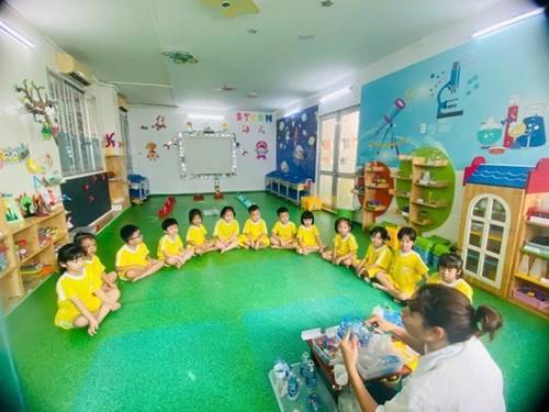 Các bé Pooh 1 khám phá khoa học qua thí nghiệm Bong Bóng Xà Phòng