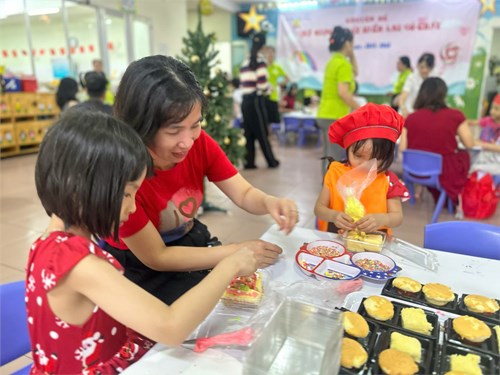 Pooh 2 - ba mẹ cùng bé làm bánh mừng lễ giáng sinh