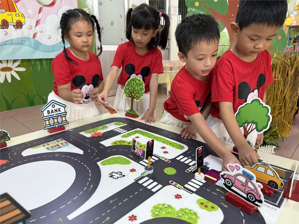 Pooh 2 - vui chơi cùng hội thi tìm hiểu atgt   em yêu việt nam  