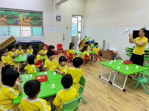 Pooh 2 - cùng làm ông già noel với nguyên vật liệu sẵn có