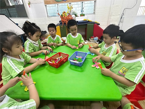 Tạo hình:  Con bướm 
