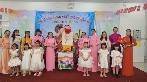 Chào mừng kỷ niệm 135 năm ngày sinh nhật Bác (19/5/1890 - 19/5/2025)