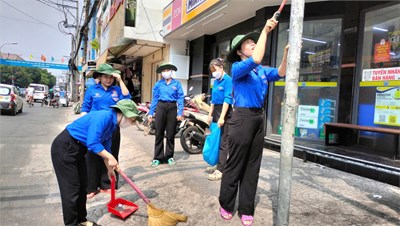 Ra quân  ngày chủ nhật xanh 