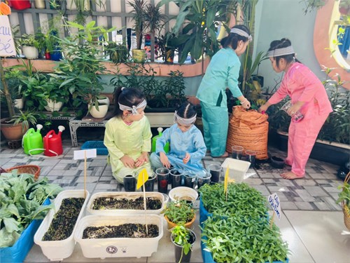 Cân bằng giữa học và chơi giúp trẻ vui khỏe