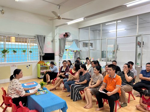 Lớp Mầm 4 họp cha mẹ trẻ em năm học 2024-2025